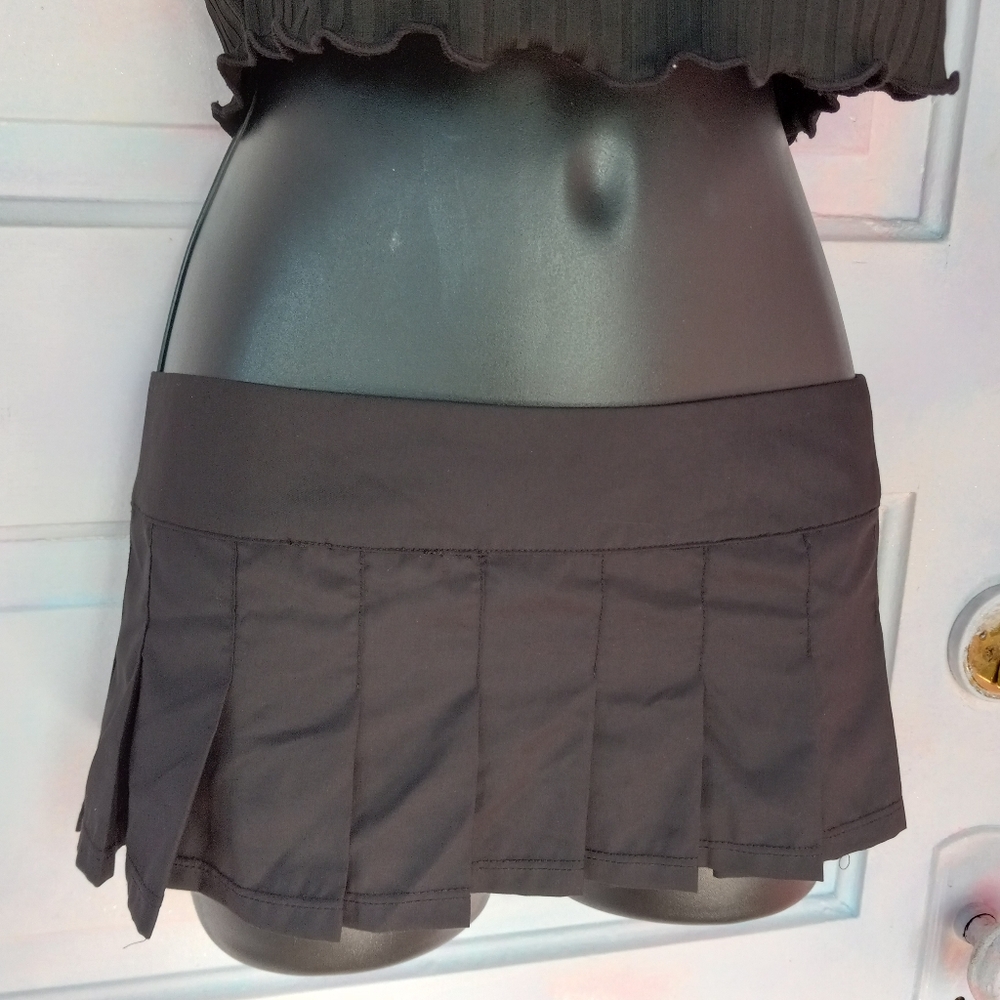 Micro-mini skirt y2k Paris Hilton/Britney Spears aesthetic generation kiss rare!
